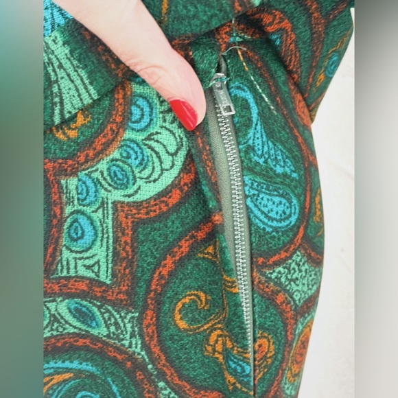 Vintage 1960's Carpet Skirt Suit, Small - Picture 4 of 5